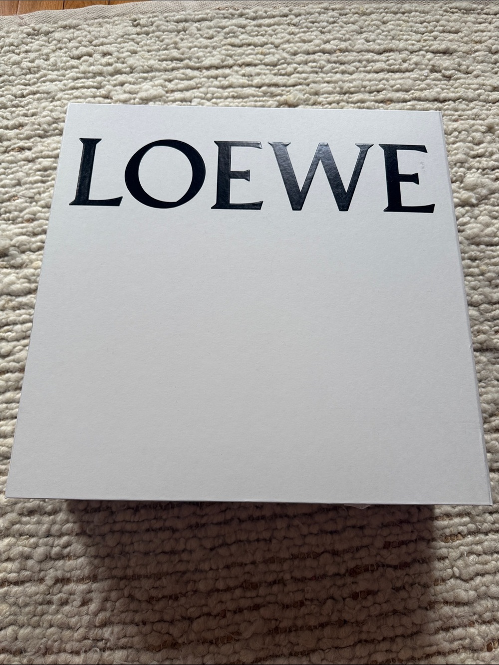 ♥️ NEW Loewe Giant White Box with Black Logo Lettering
